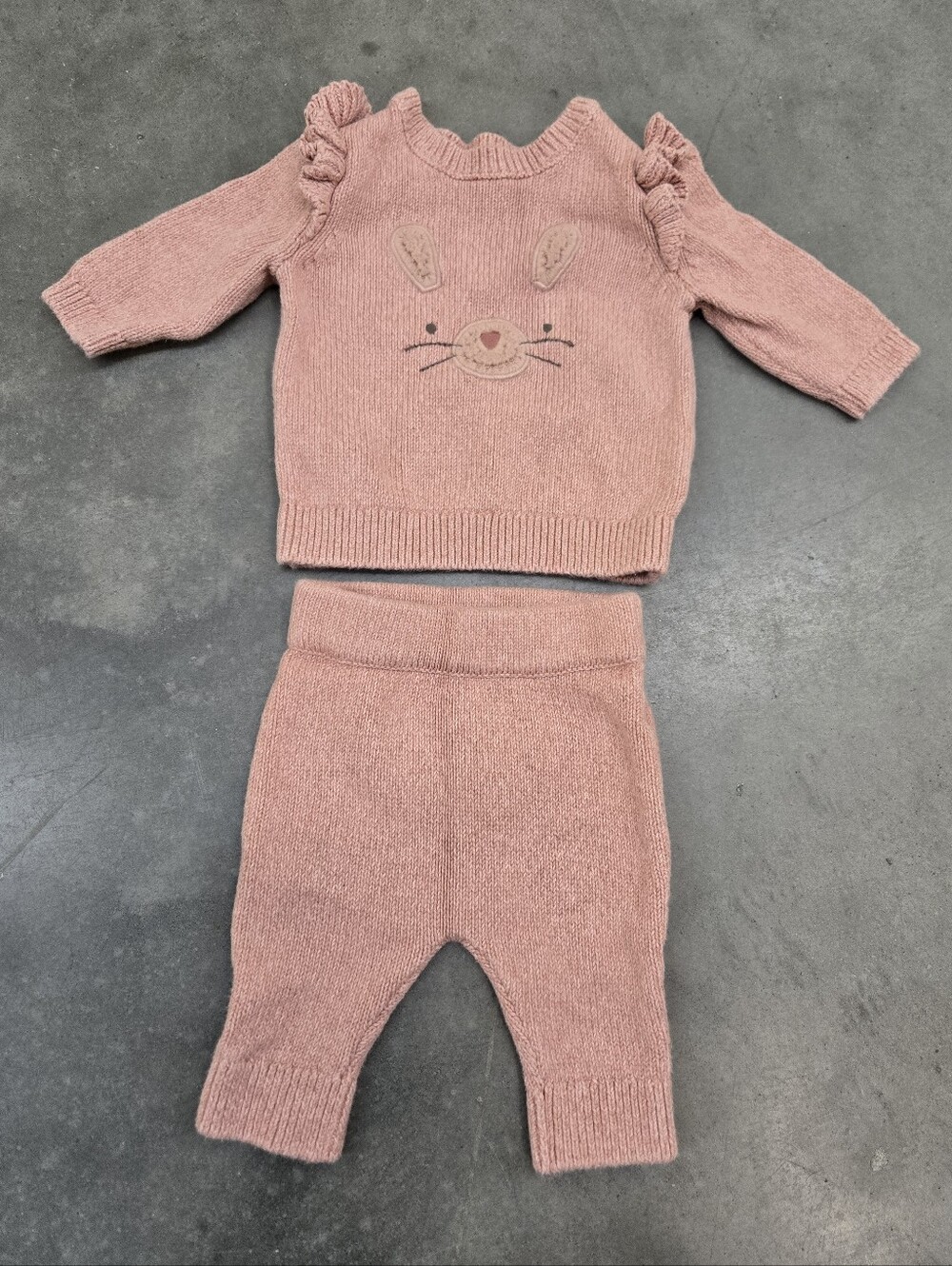 Adorable Carter's Bunny Face Baby Girl Knit Set Top & Pants 3 Months
